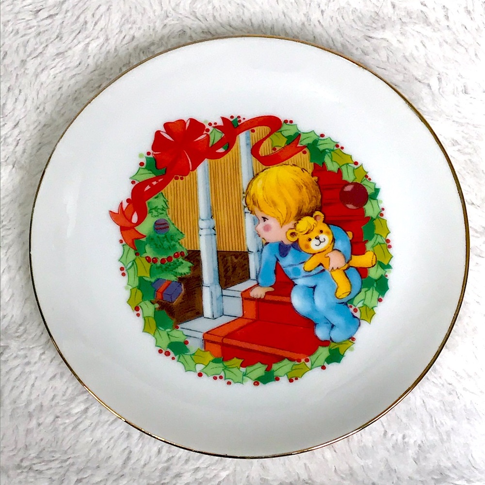 Vintage Christmas Plate Made in Japan Kid & Teddy Bear Design Decor